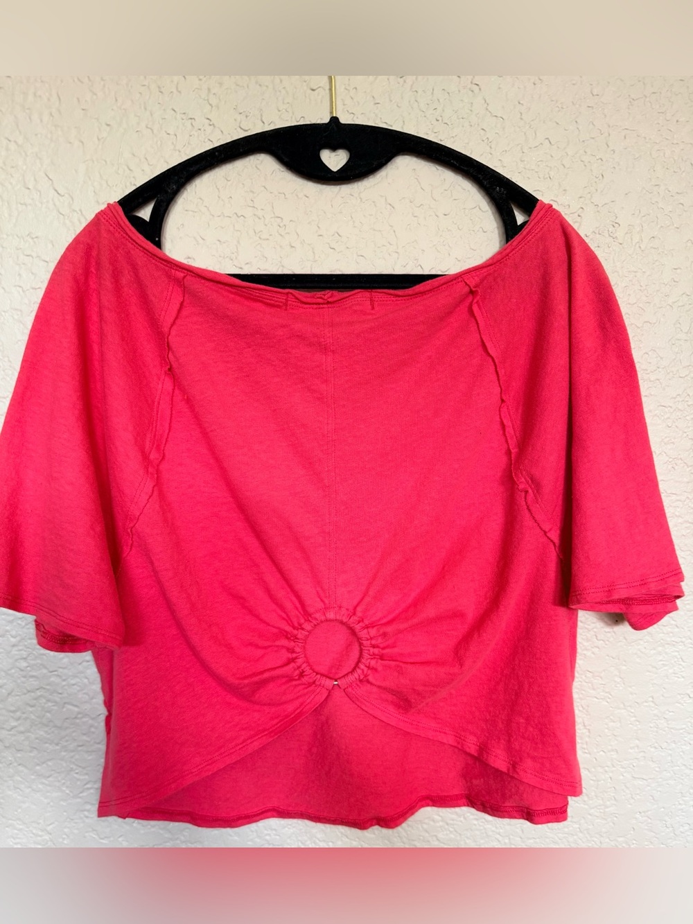 FREE PEOPLE WE THE FREE CROPPED TEE W/BACK RING CUT OUT, RED, SMALL